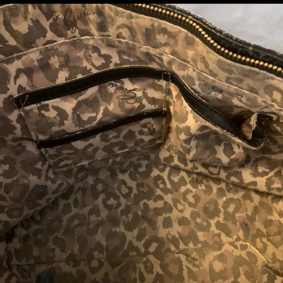 Guess Tote Bag - Picture 5 of 9